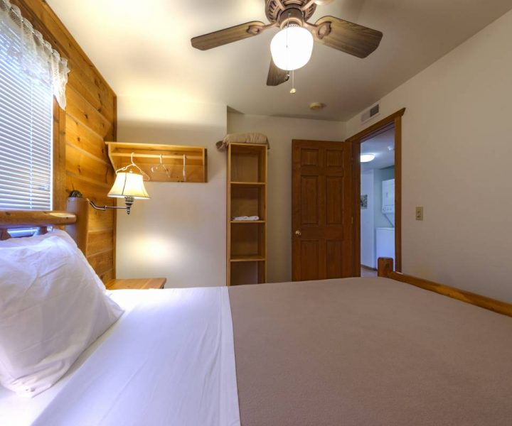 Warrens Villas bedding