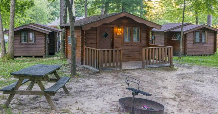 Discover Glamping at Jellystone Park™ Warrens